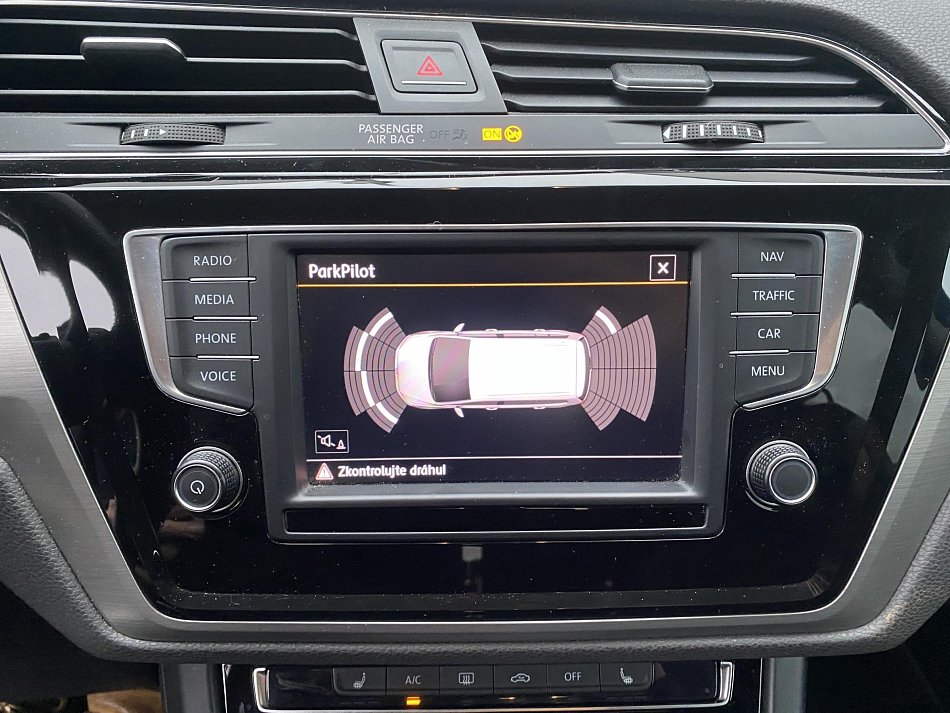 Volkswagen Touran 2.0 TDi 