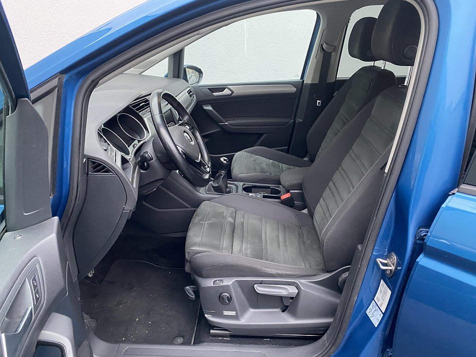 Volkswagen Touran 2.0 TDi 