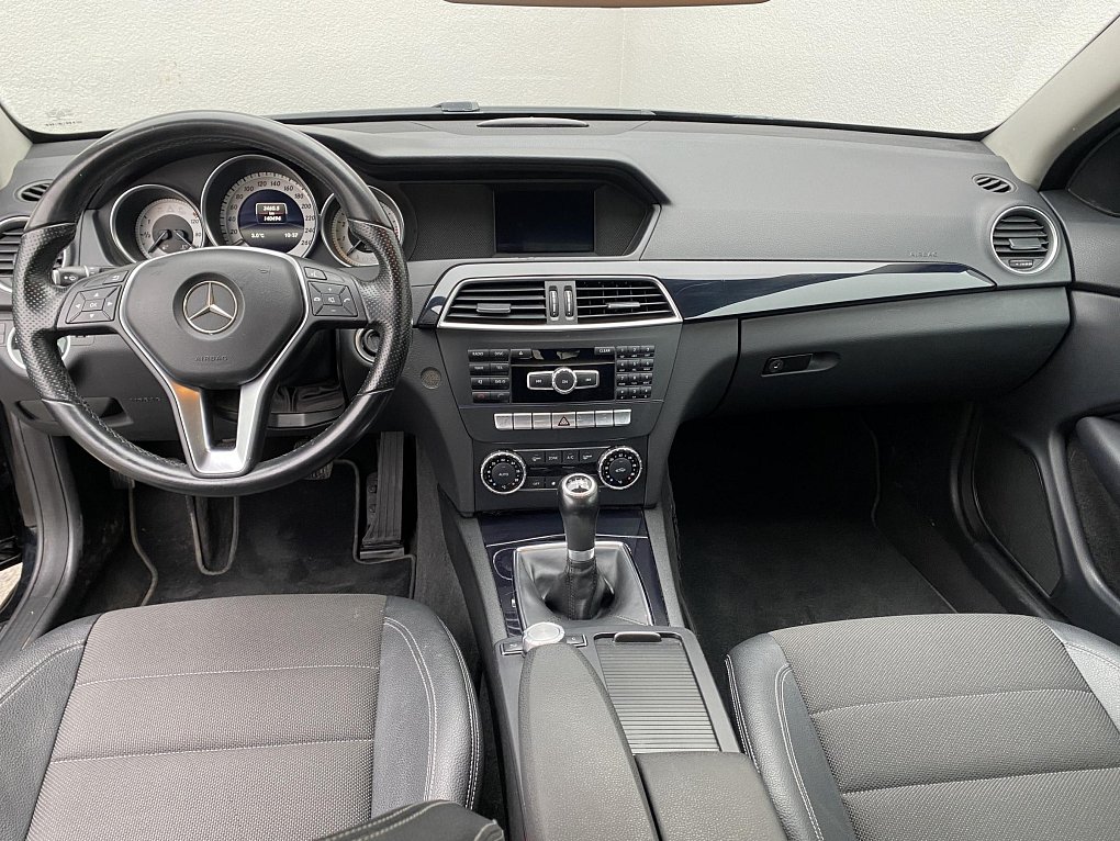 Mercedes-Benz Třída C 1.6i  C180