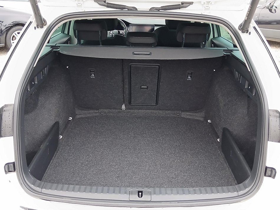 Škoda Octavia IV 1.5TSi Style