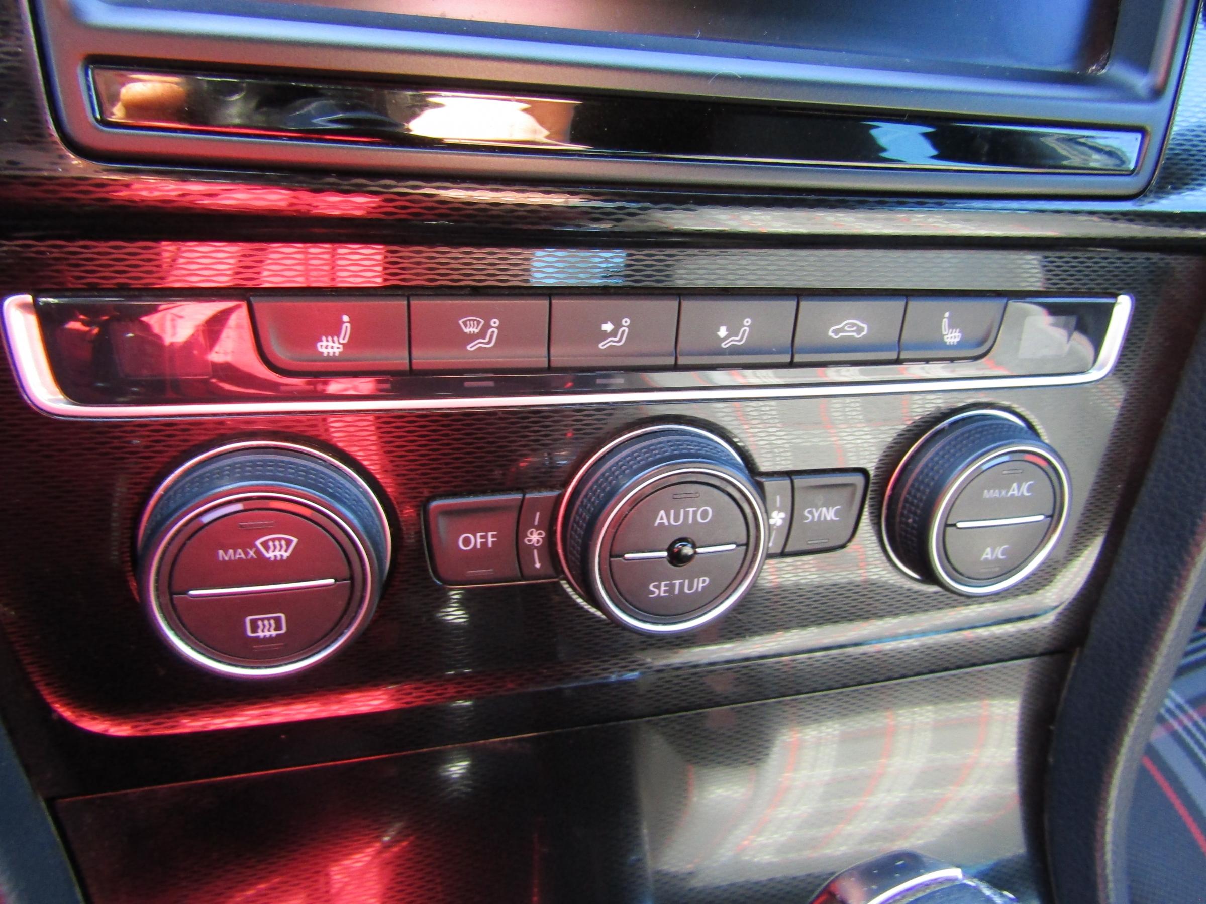 Volkswagen Golf, 2013 - pohled č. 14