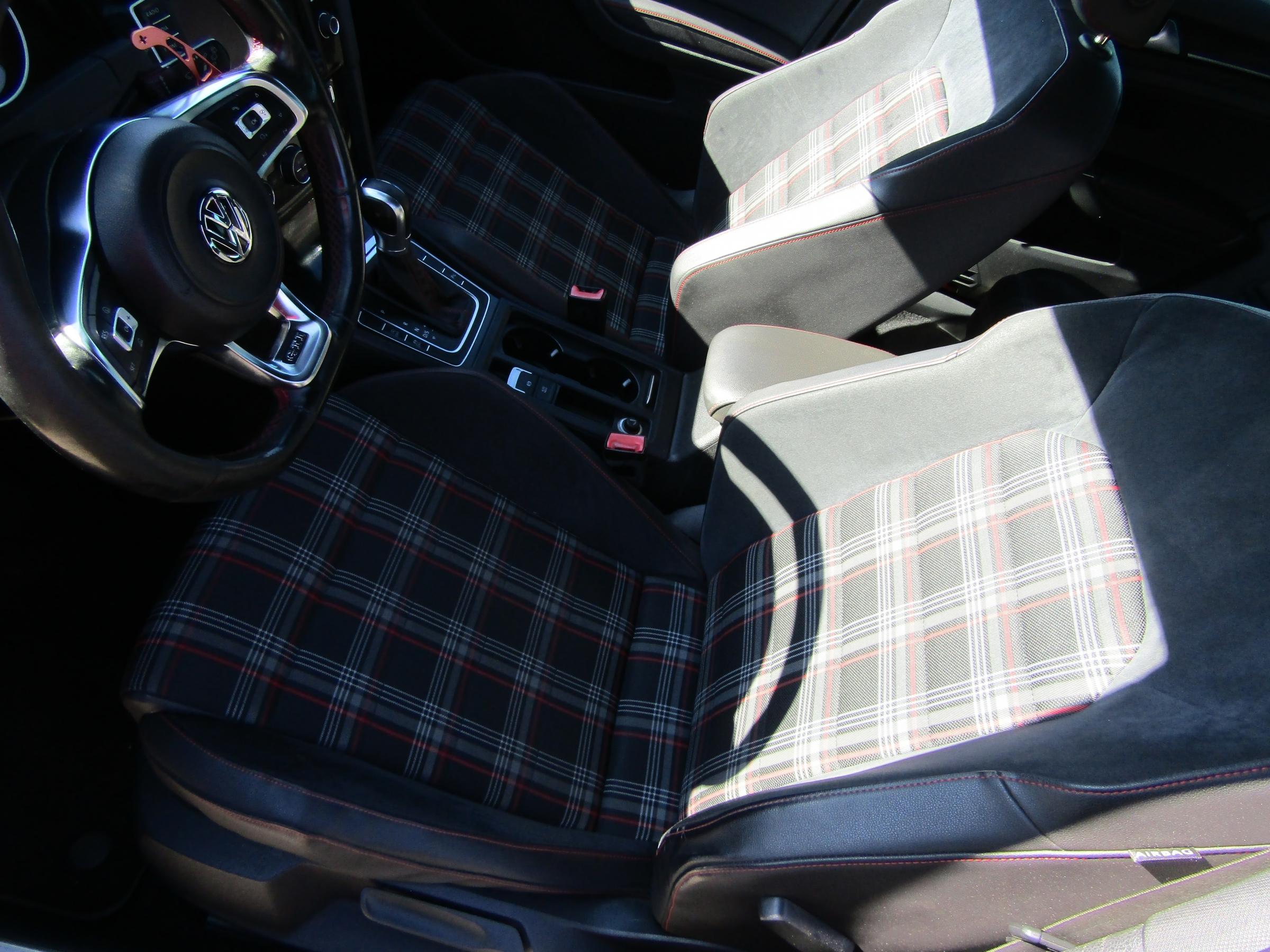 Volkswagen Golf, 2013 - pohled č. 9