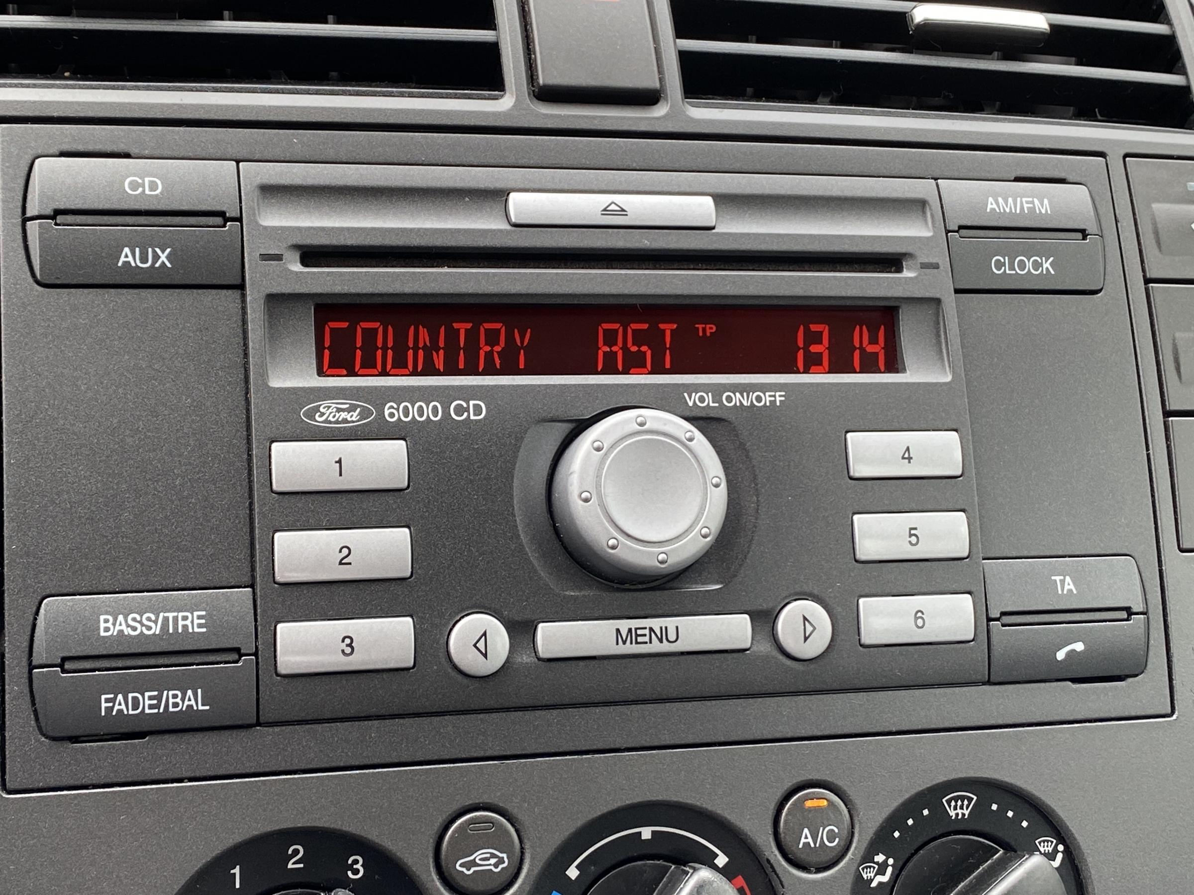 Ford C-MAX, 2008 - pohled č. 15