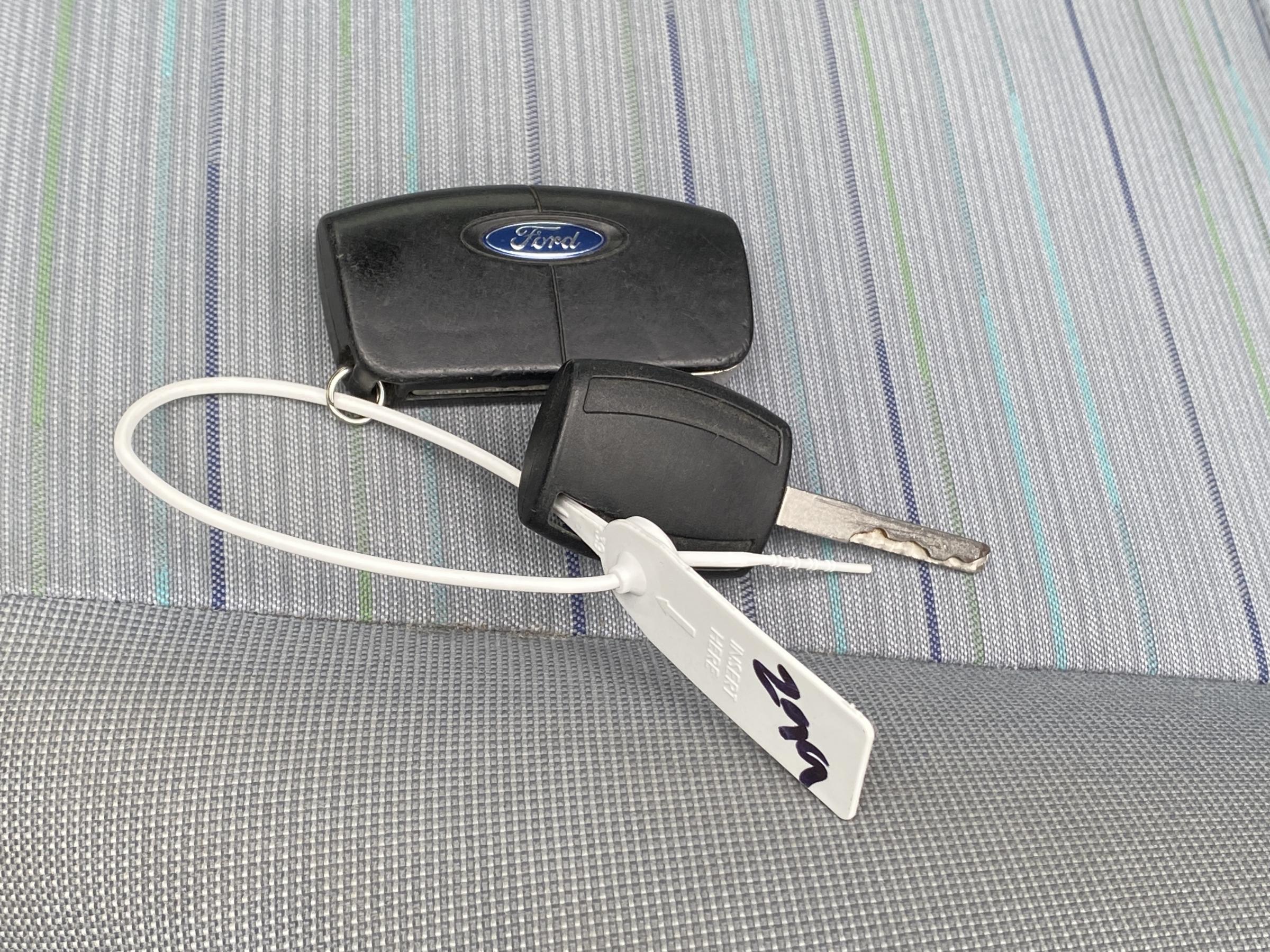 Ford C-MAX, 2008 - pohled č. 16