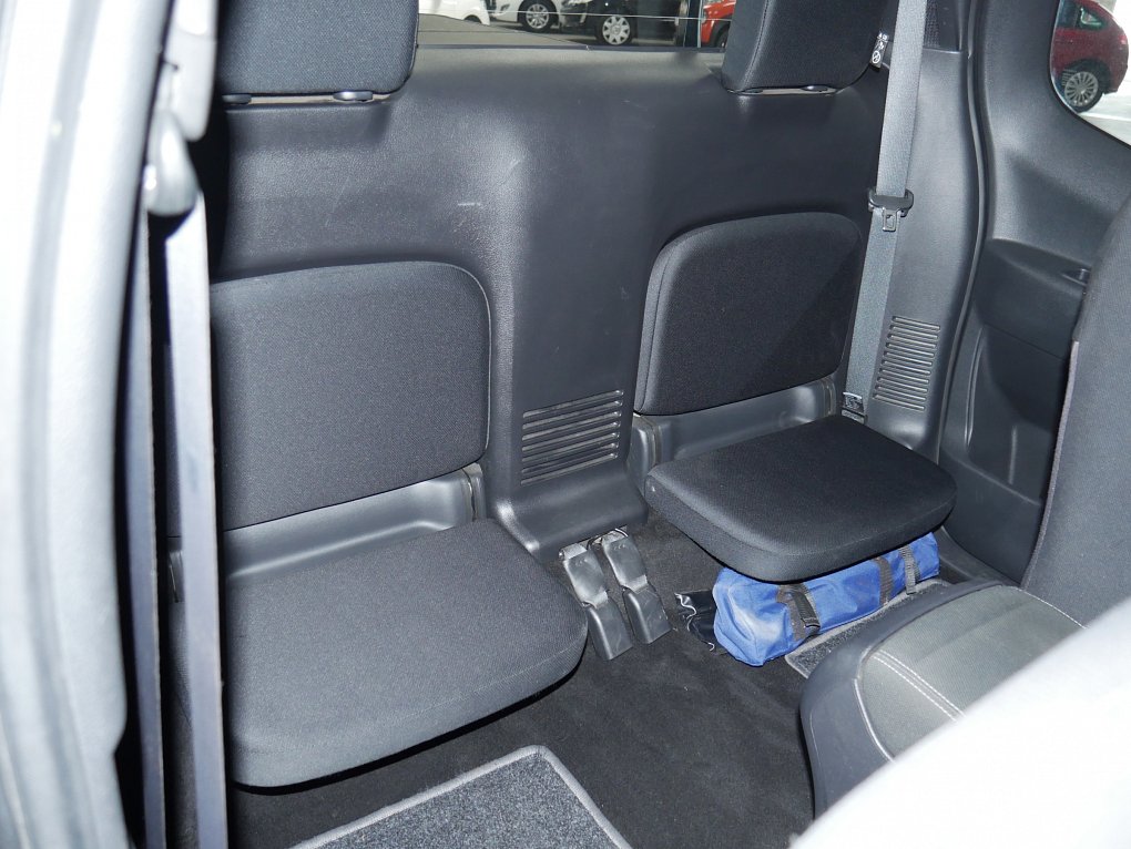 Nissan NP300 2.3 dCi  4WD