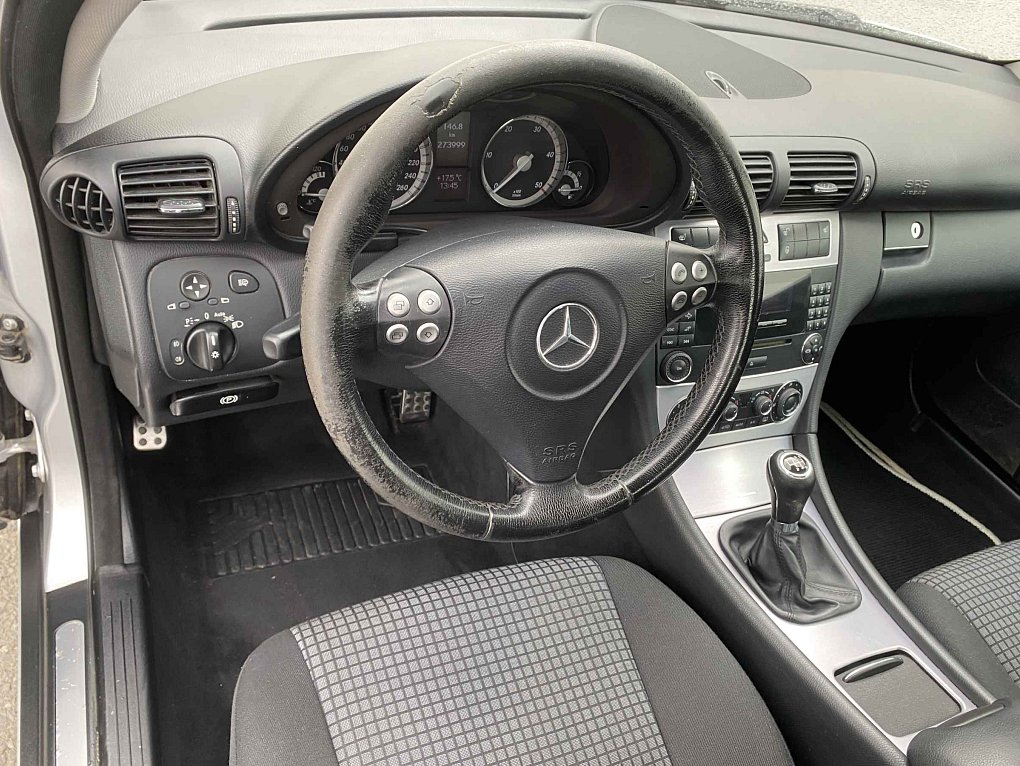 Mercedes-Benz Třída C 2.2CDi 