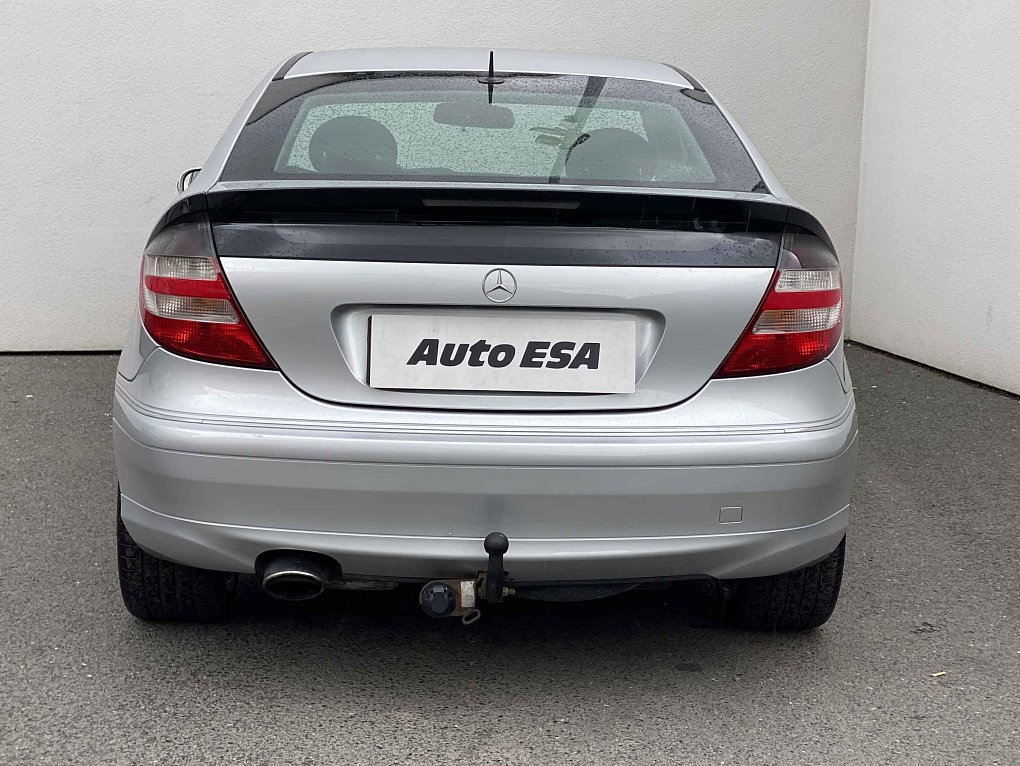 Mercedes-Benz Třída C 2.2CDi 