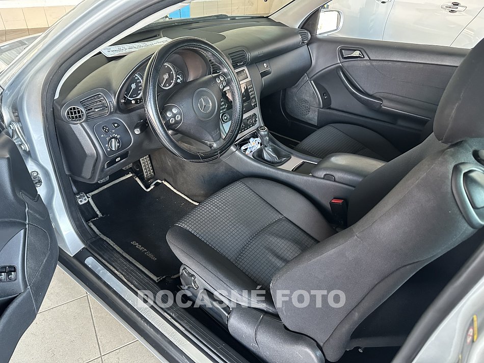 Mercedes-Benz Třída C 2.2CDi 