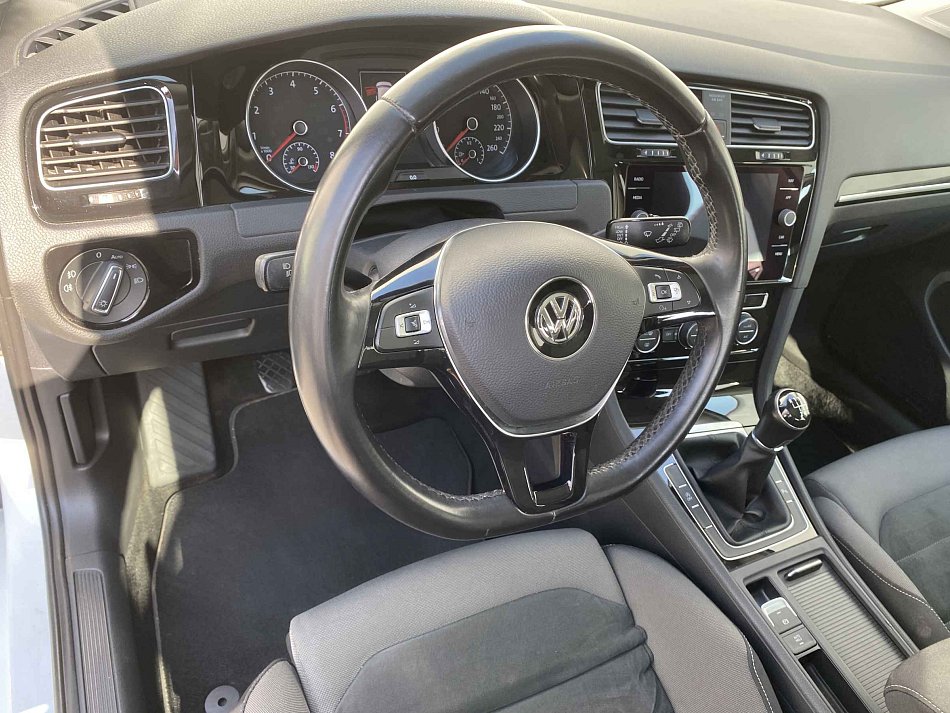 Volkswagen Golf 1.5TSi Highline
