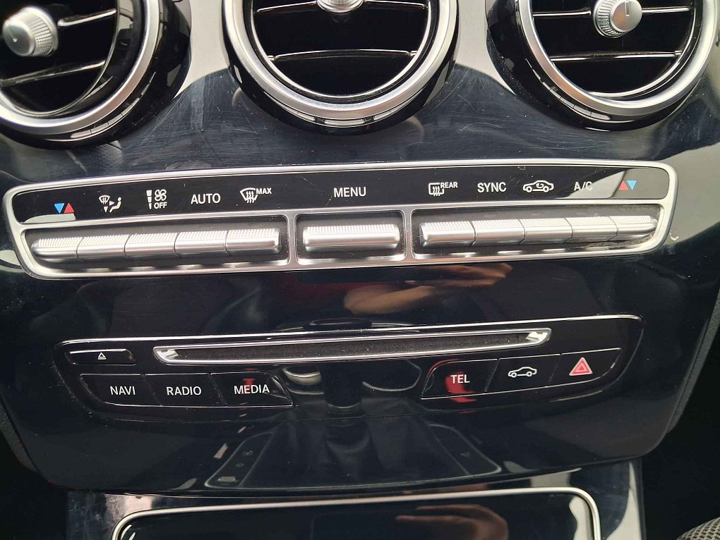 Mercedes-Benz Třída C 2.0 i Avantgarde C200