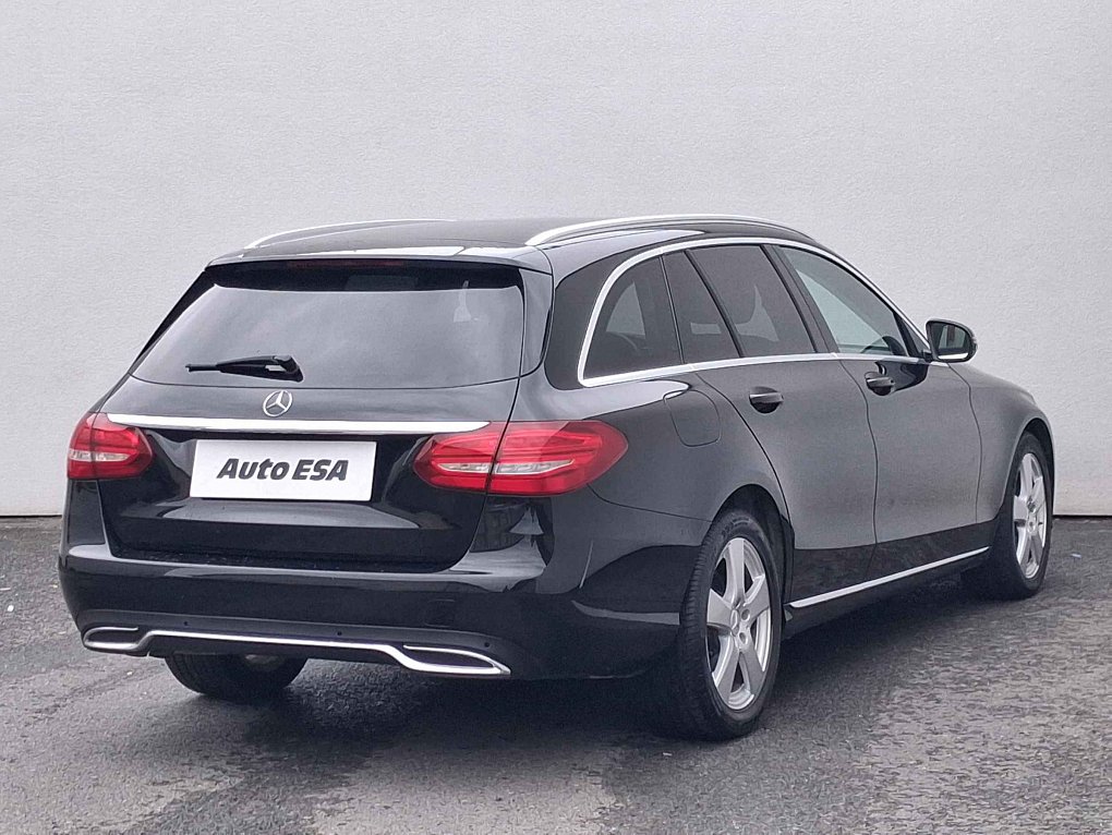 Mercedes-Benz Třída C 2.0 i Avantgarde C200