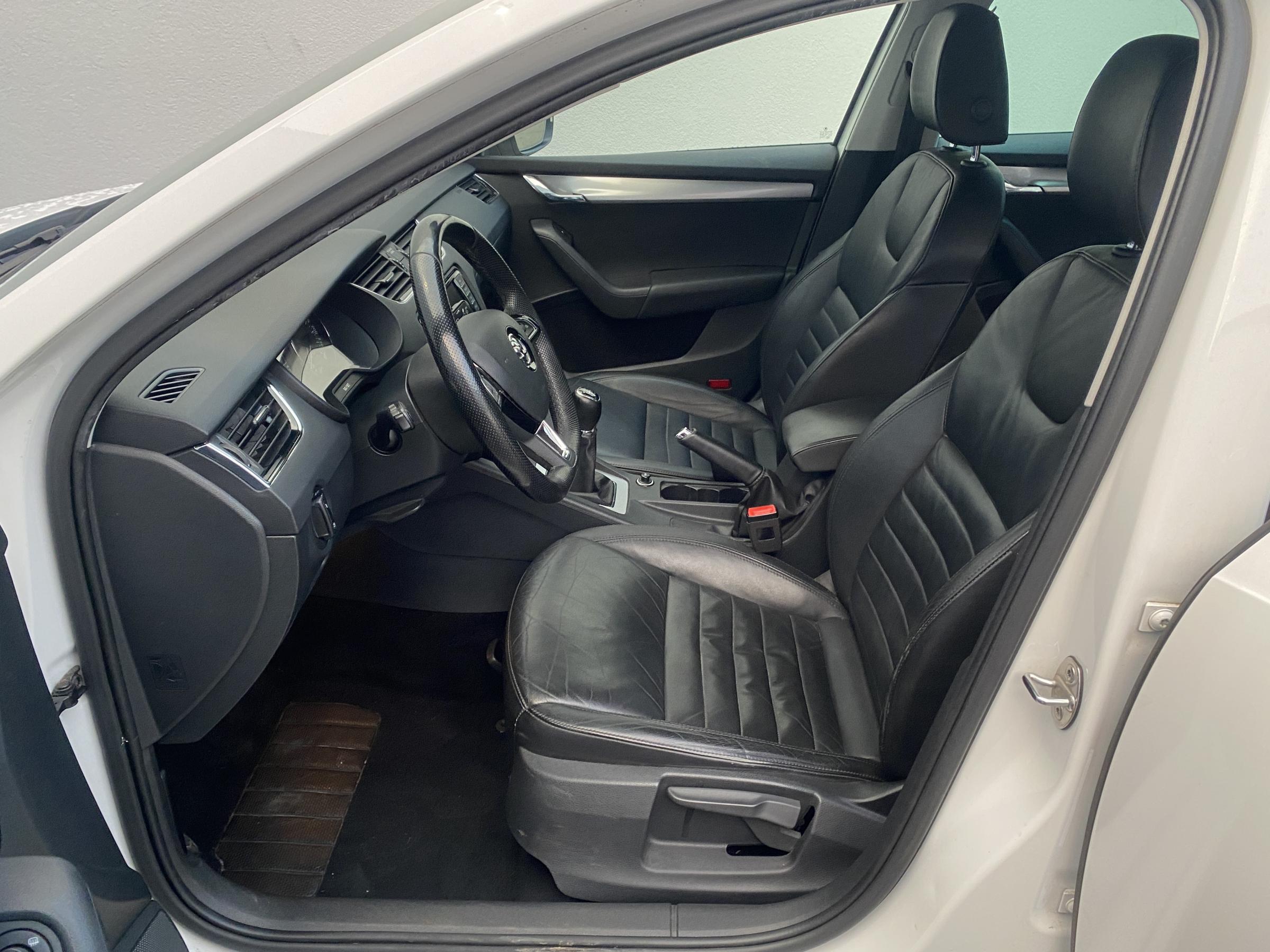 Škoda Octavia III, 2014 - pohled č. 9