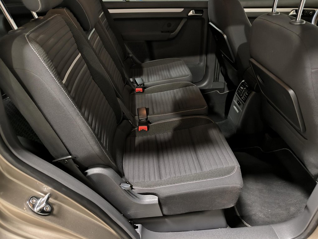 Volkswagen Touran 2.0TDi 