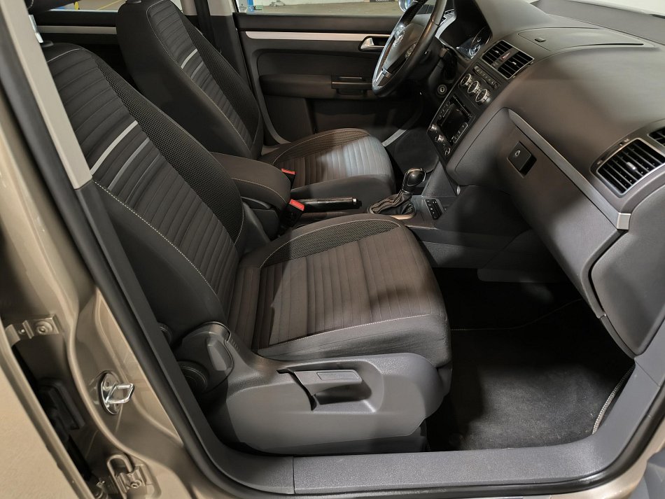 Volkswagen Touran 2.0TDi 