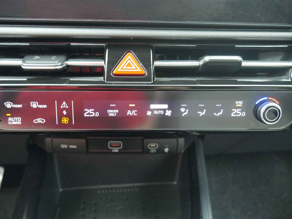 Kia Niro 1.6 GDi 