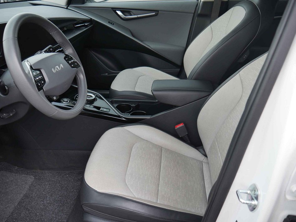 Kia Niro 1.6 GDi 