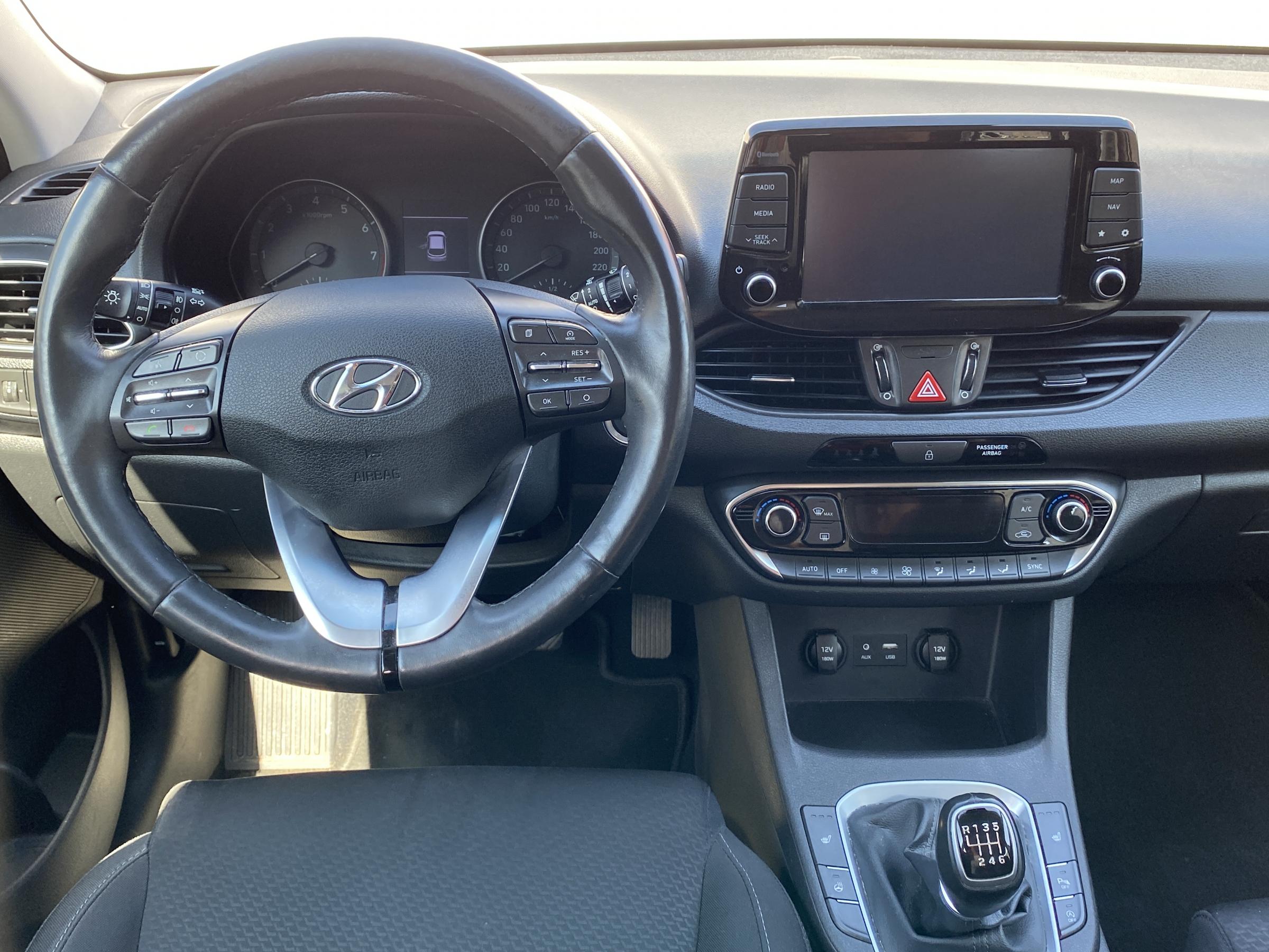 Hyundai i30, 2018 - pohled č. 11