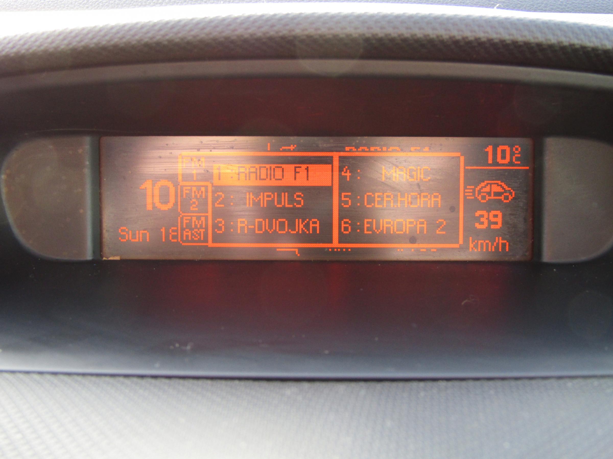 Peugeot 308, 2011 - pohled č. 15