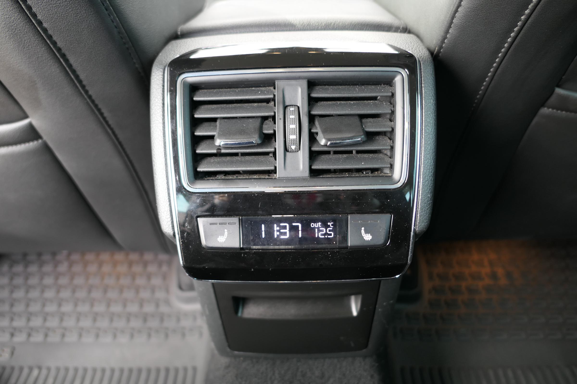 Škoda Superb III, 2015 - pohled č. 18