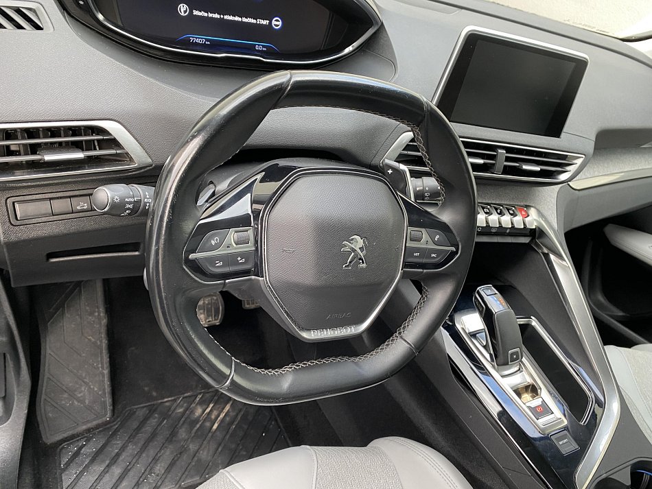 Peugeot 3008 1.2 PT Allure