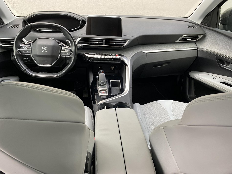 Peugeot 3008 1.2 PT Allure