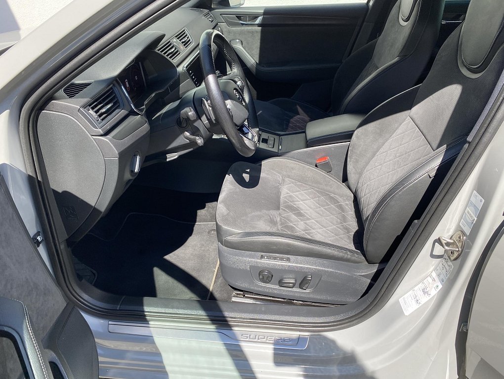 Škoda Superb III 2.0 TDi SportLine