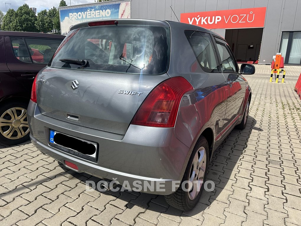 Suzuki Swift 1.3 i 