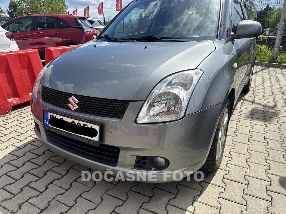 Suzuki Swift 1.3 i 