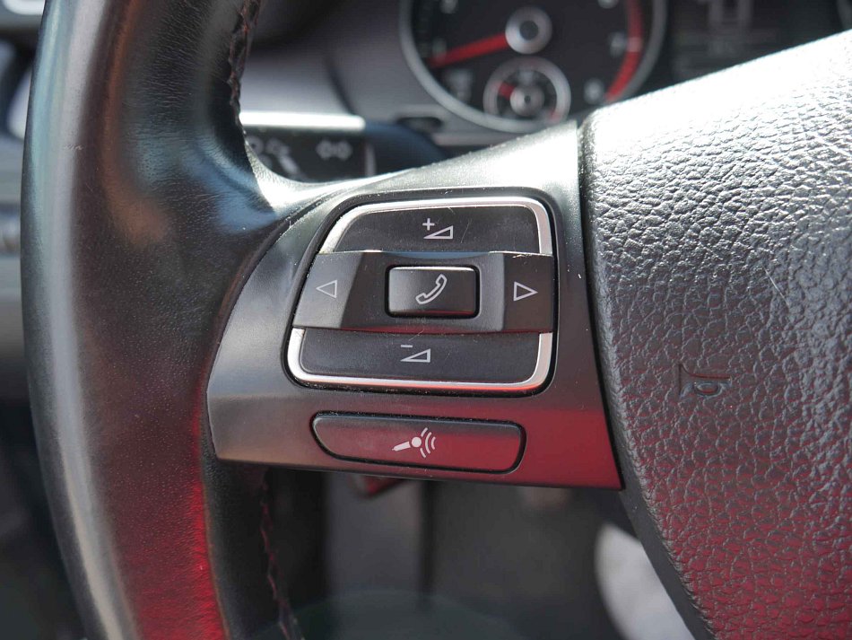 Volkswagen Passat 1.4TSi 