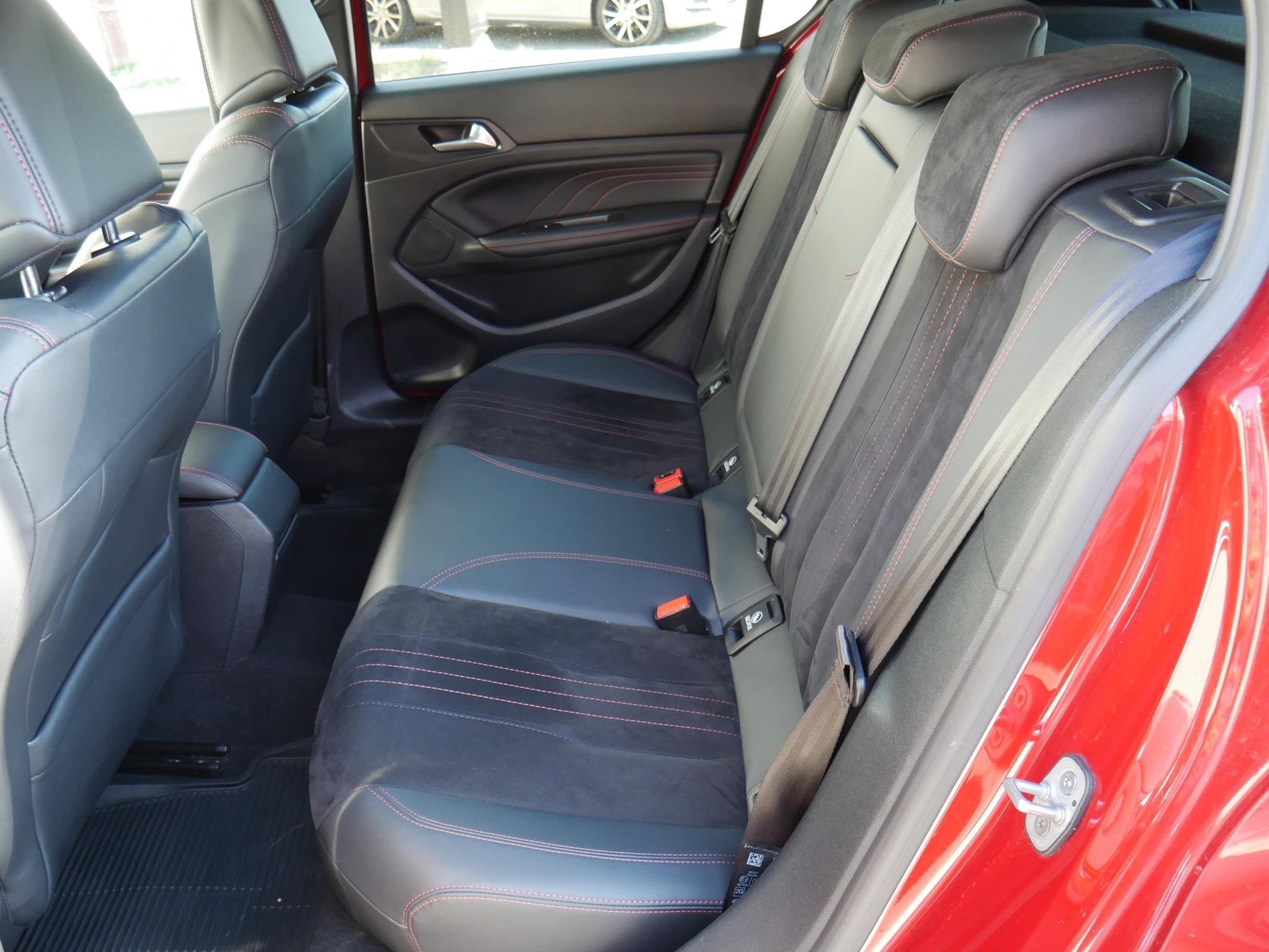 Peugeot 308, 2019 - pohled č. 10