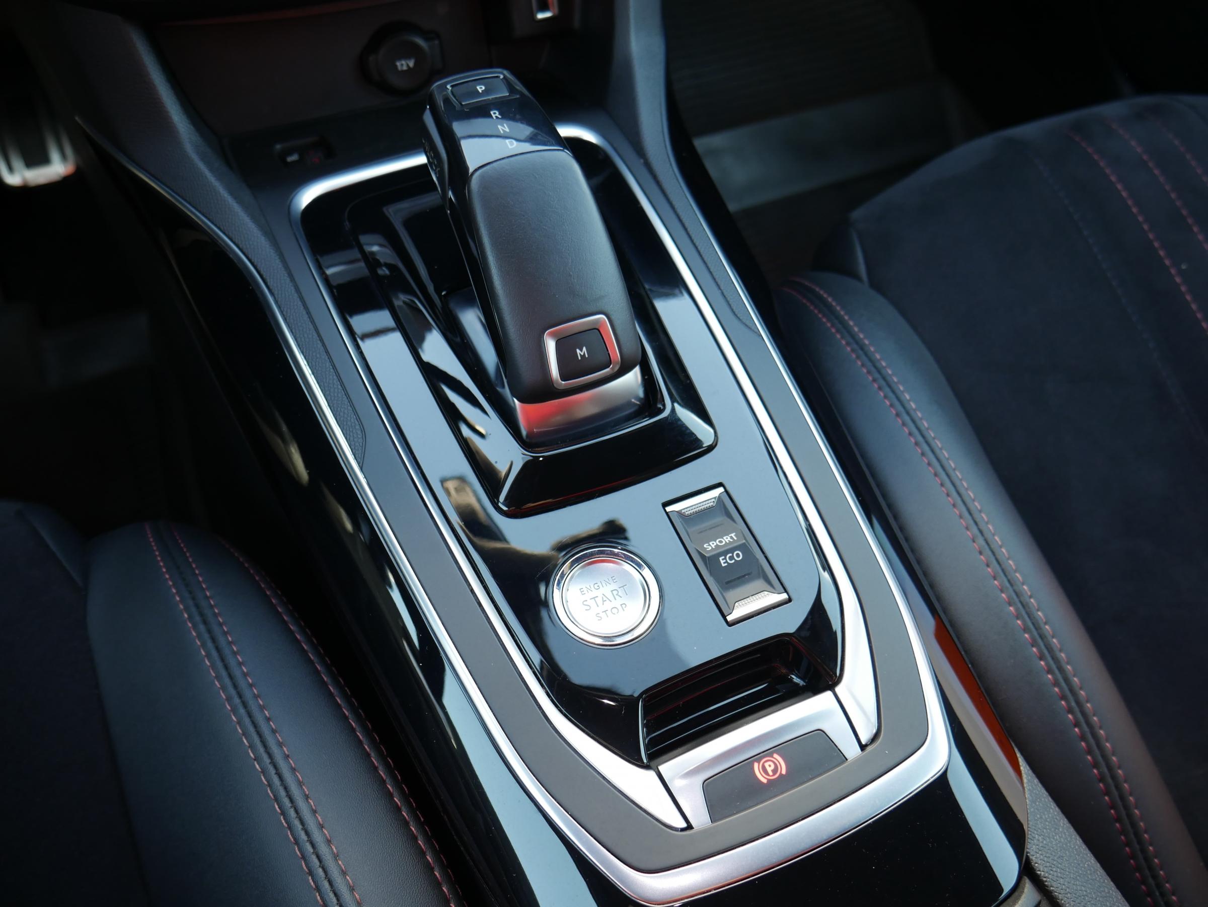 Peugeot 308, 2019 - pohled č. 17