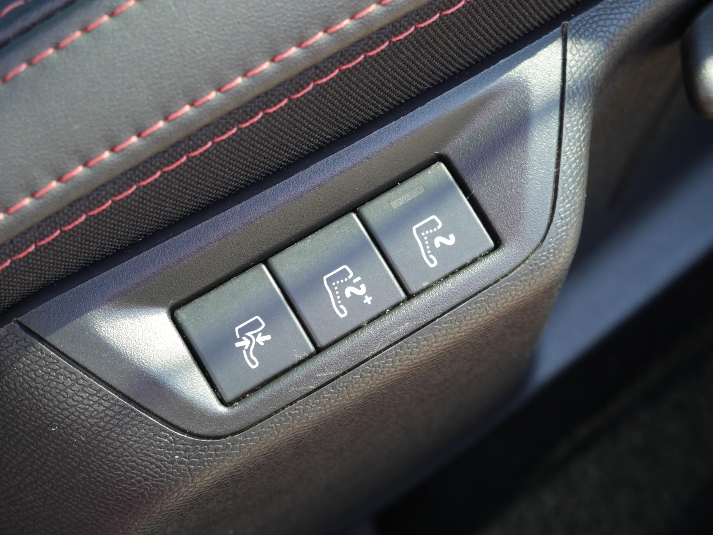 Peugeot 308, 2019 - pohled č. 19