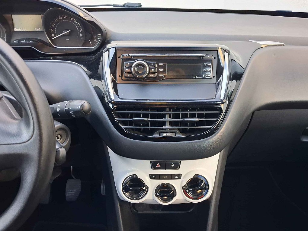 Peugeot 208 1.2 PT 