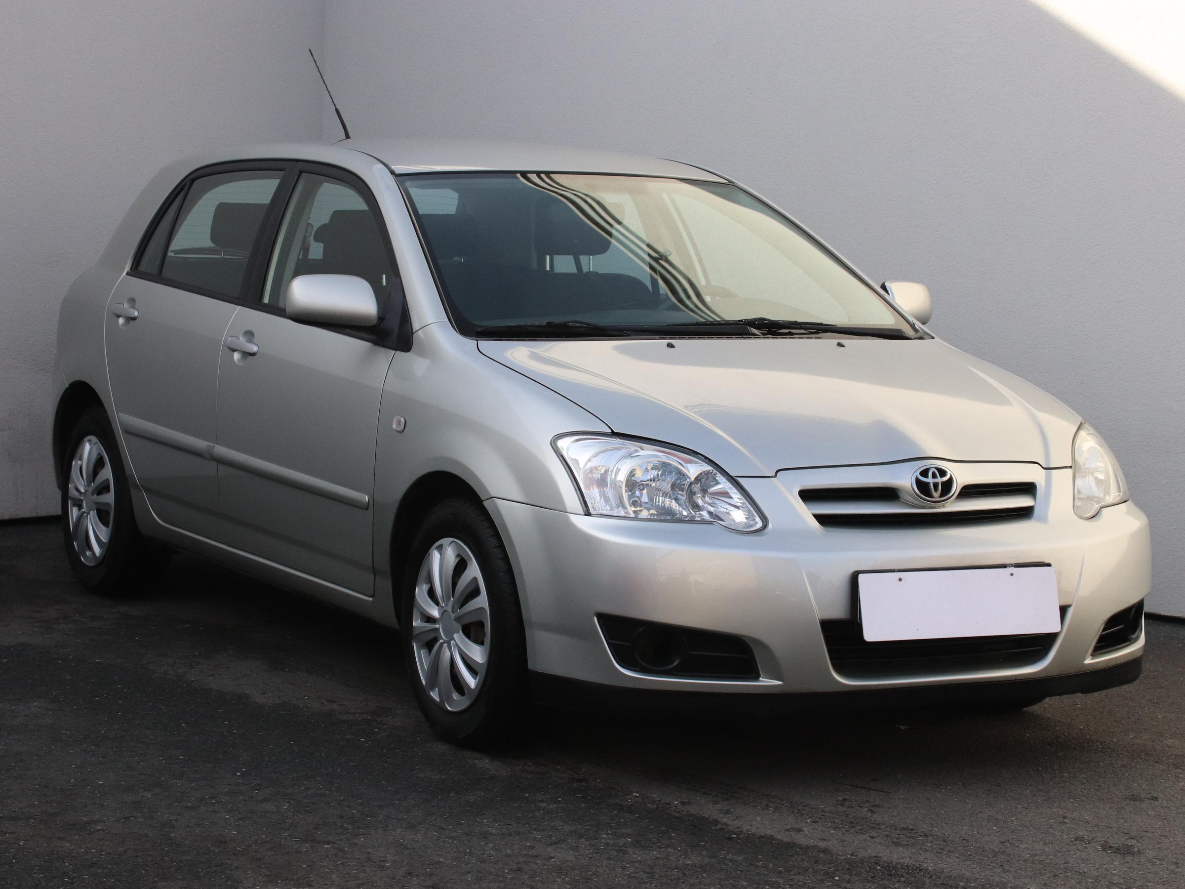 Toyota Corolla, 2004 - celkový pohled