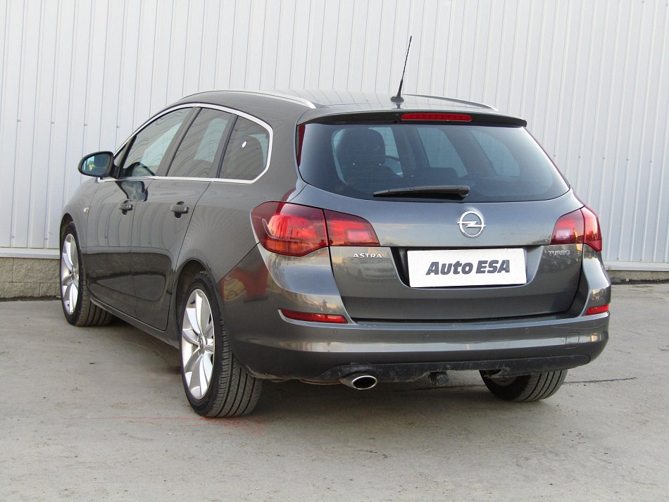 Opel Astra 1.6 T Cosmo
