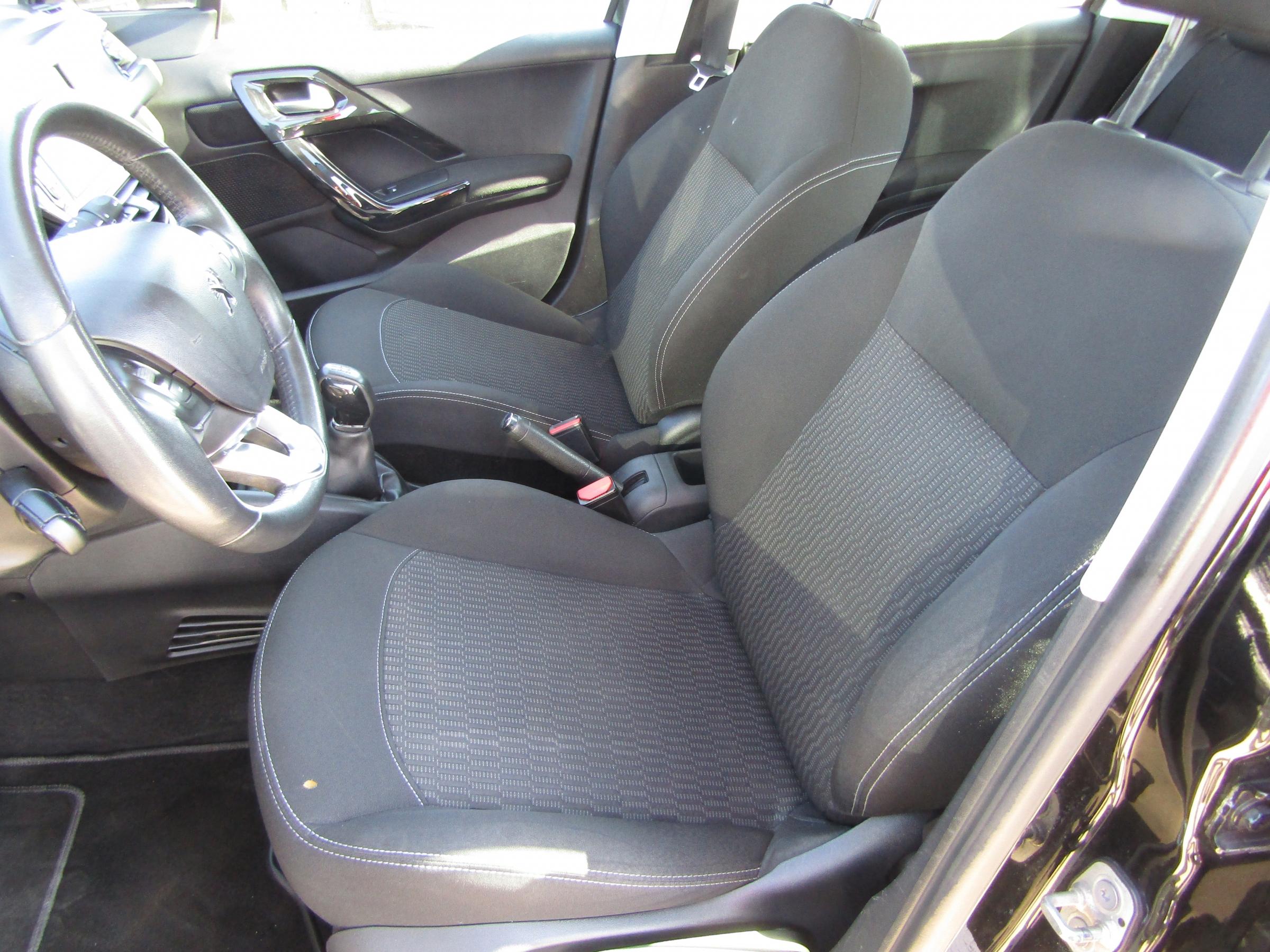 Peugeot 208, 2017 - pohled č. 9