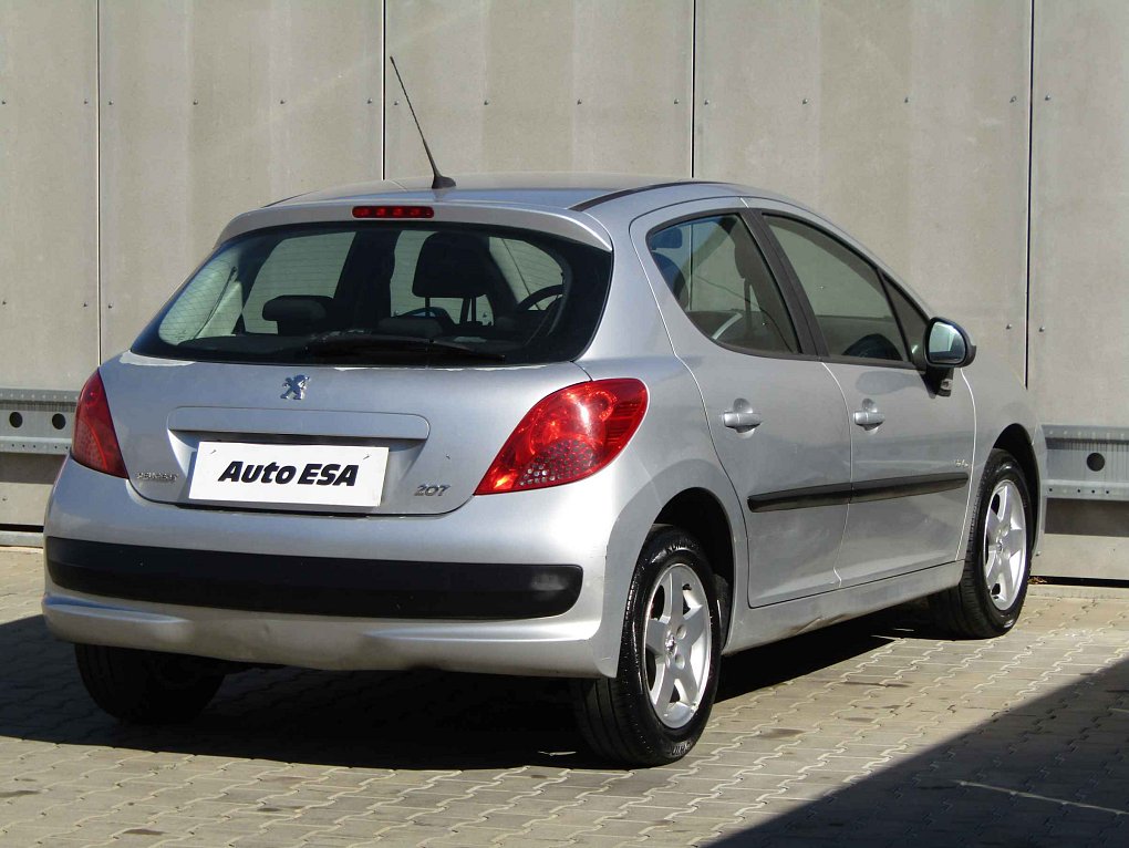 Peugeot 207 1.4 i 