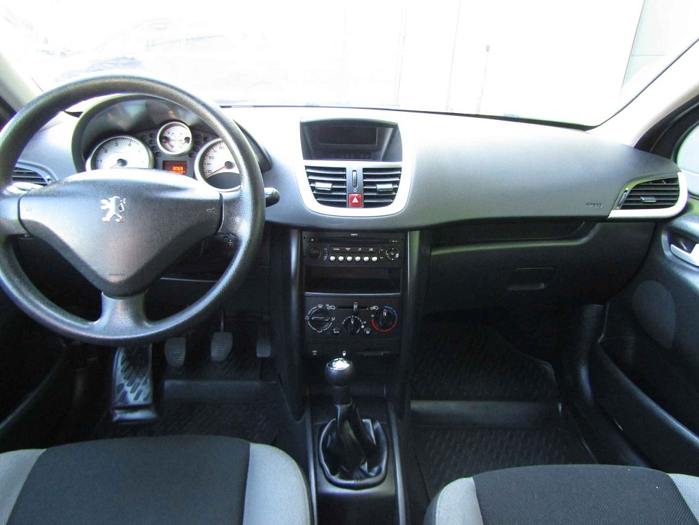 Peugeot 207 1.4 i 