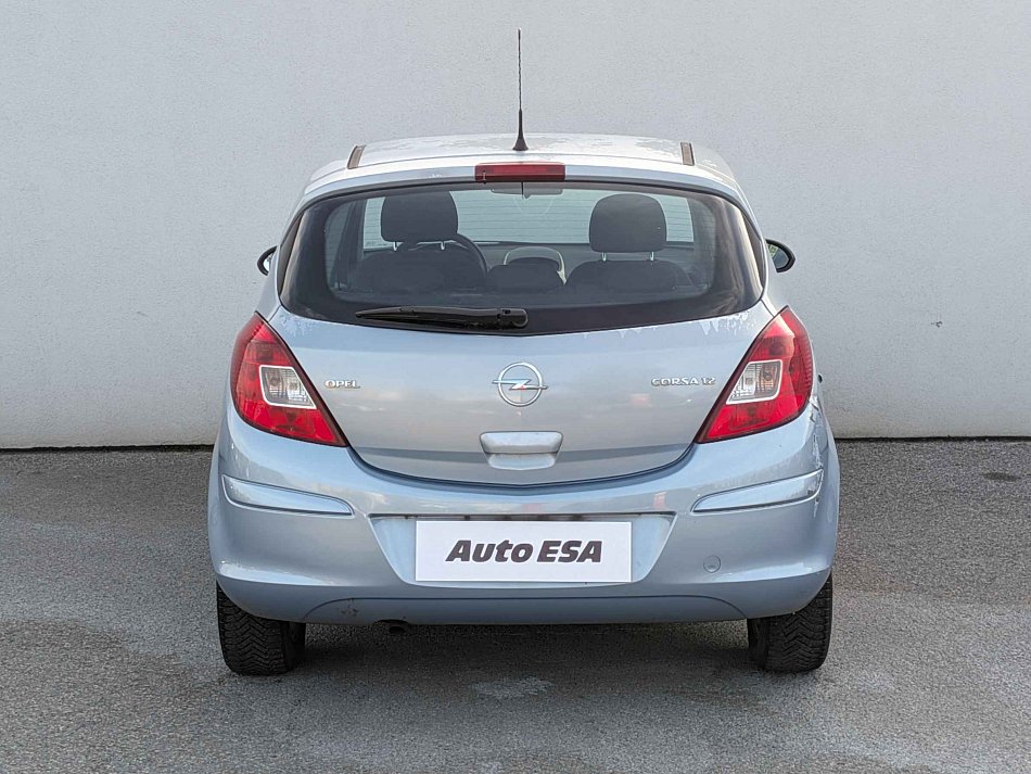 Opel Corsa 1.2i 