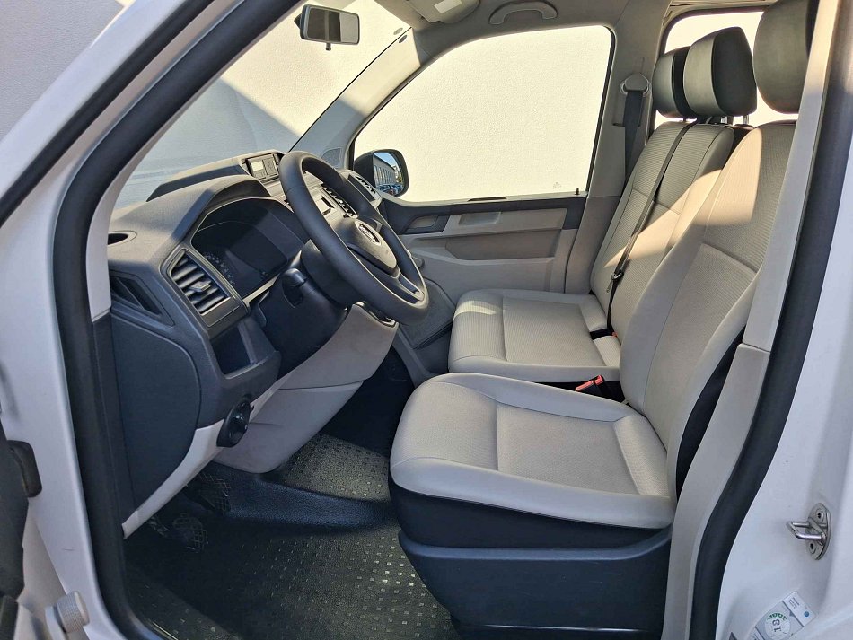 Volkswagen Transporter 2.0TDi  L2 9míst