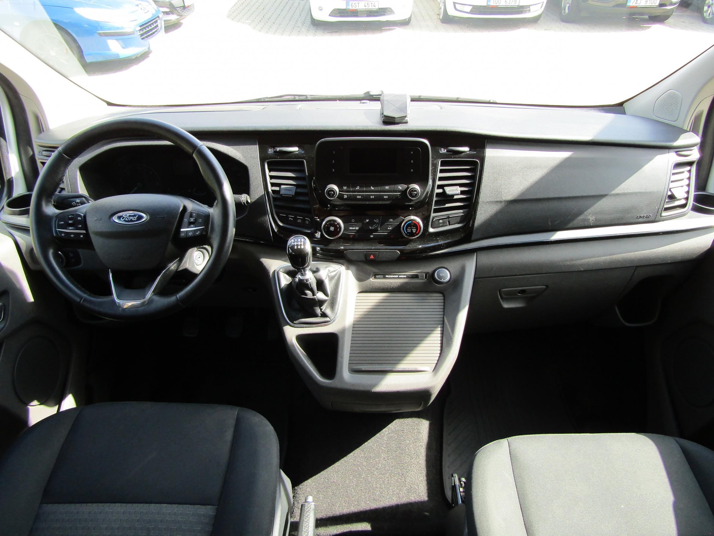 Ford Tourneo Custom, 2019 - pohled č. 10