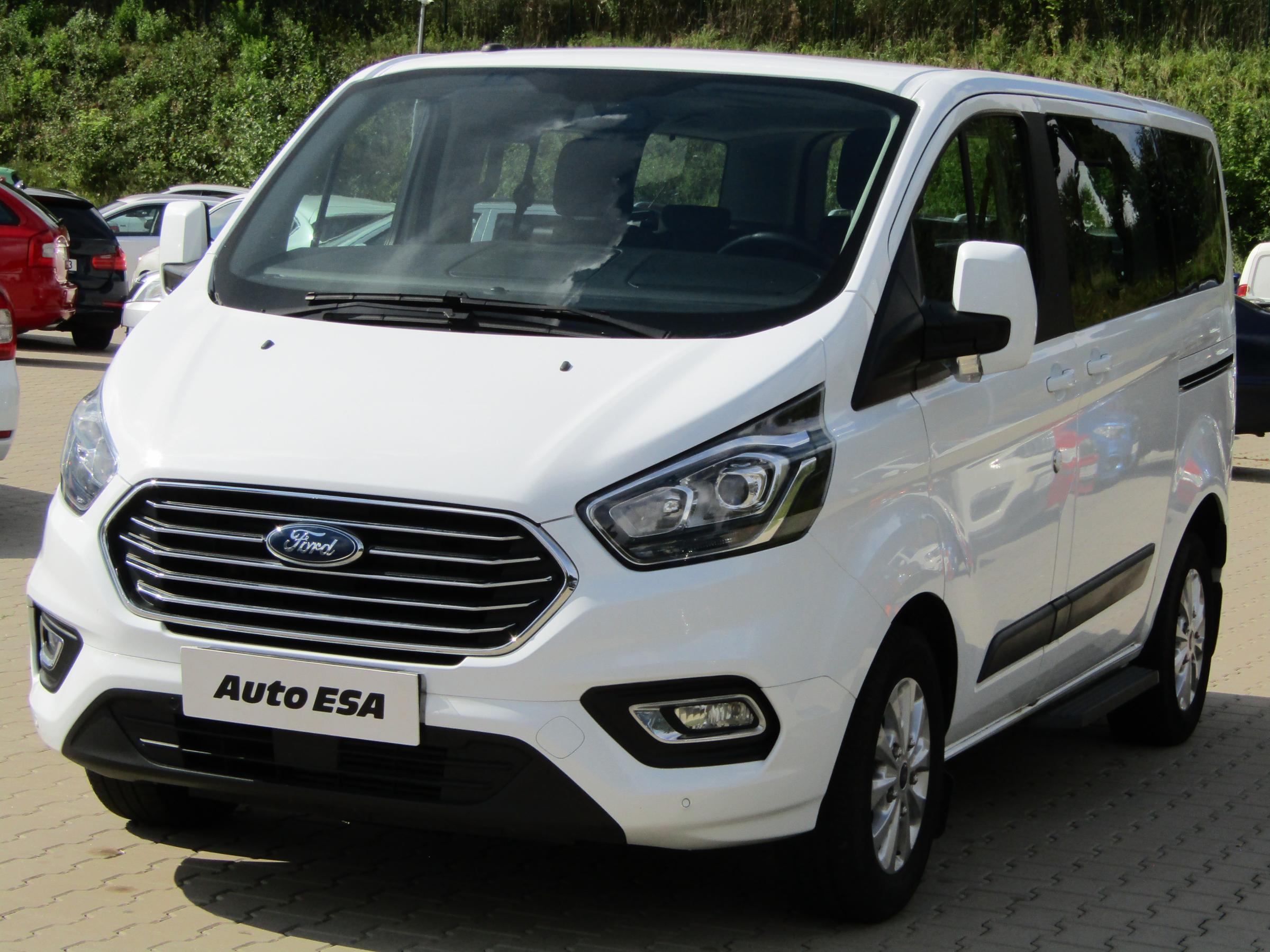 Ford Tourneo Custom, 2019 - pohled č. 3