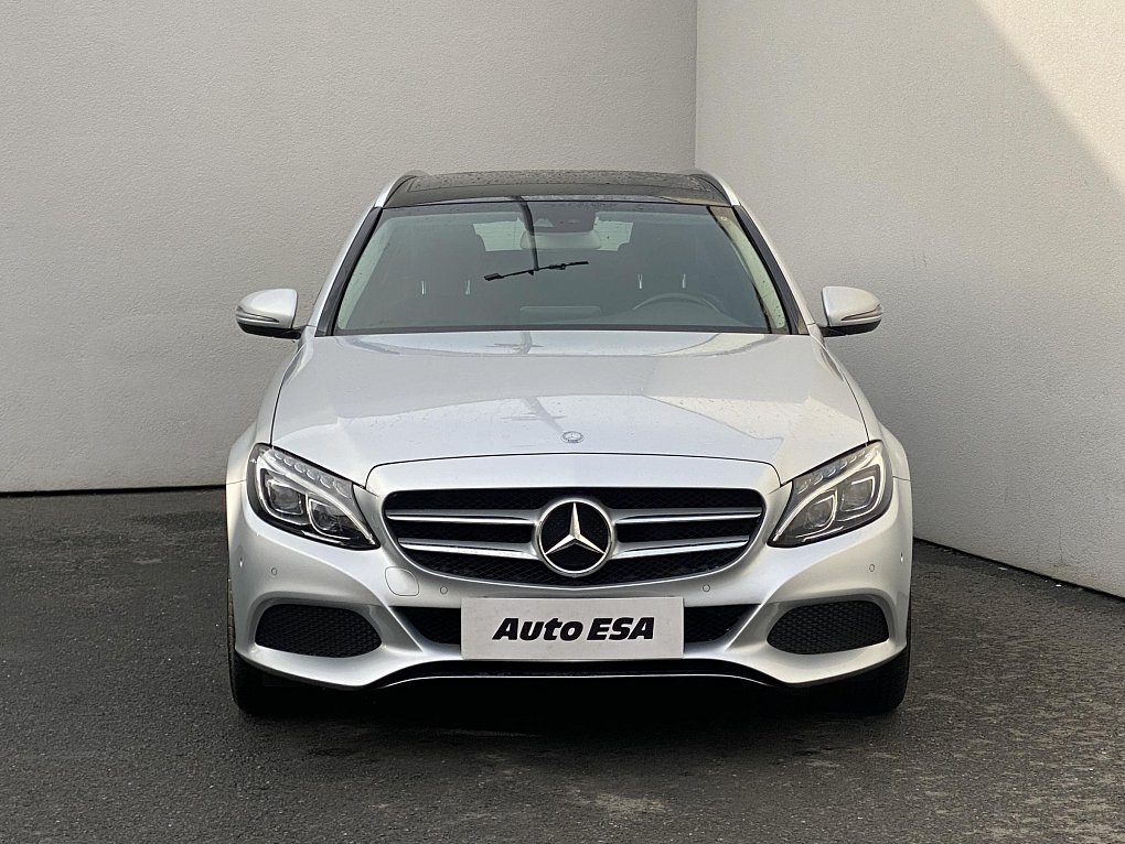 Mercedes-Benz Třída C 2.2CDi 