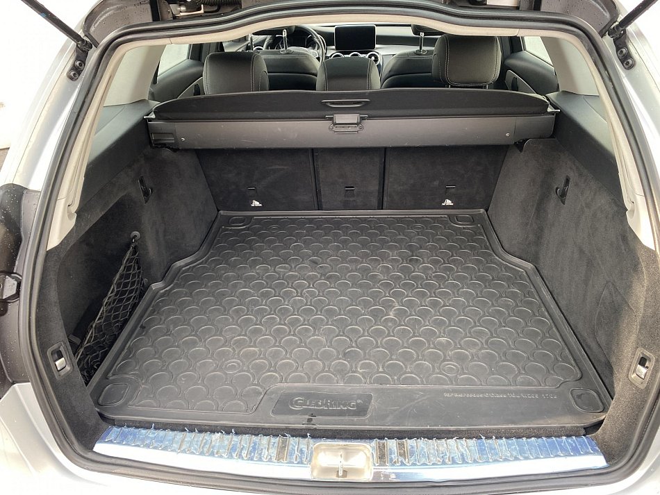 Mercedes-Benz Třída C 2.2CDi 