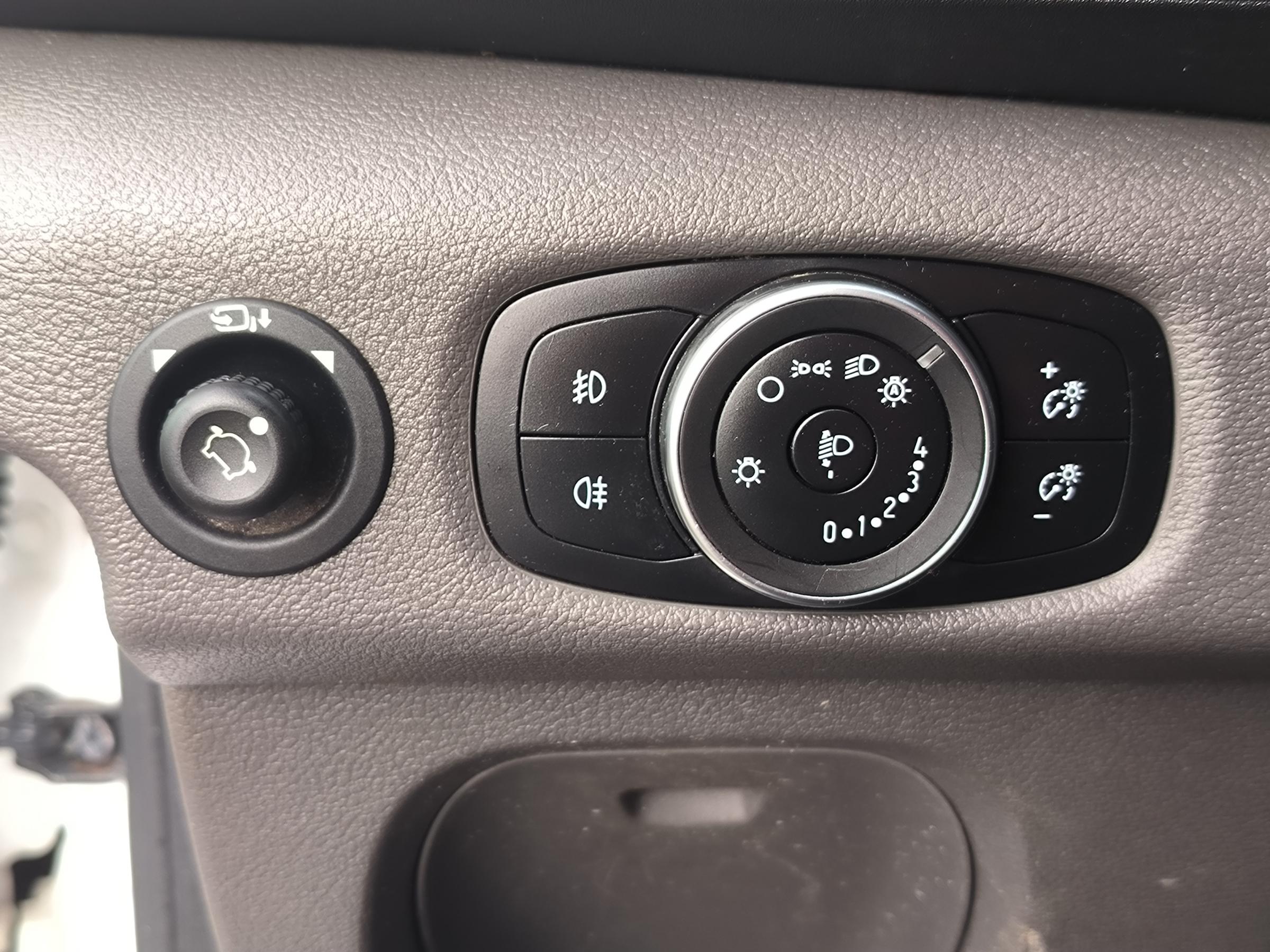 Ford Transit, 2022 - pohled č. 22