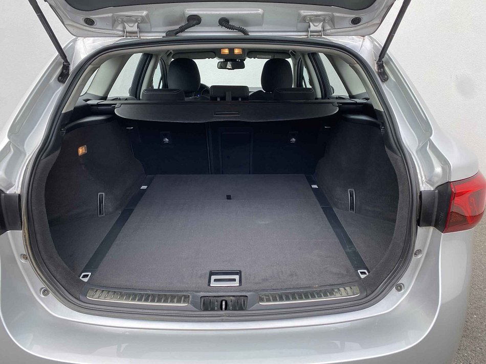 Toyota Avensis 2.0D-4D 