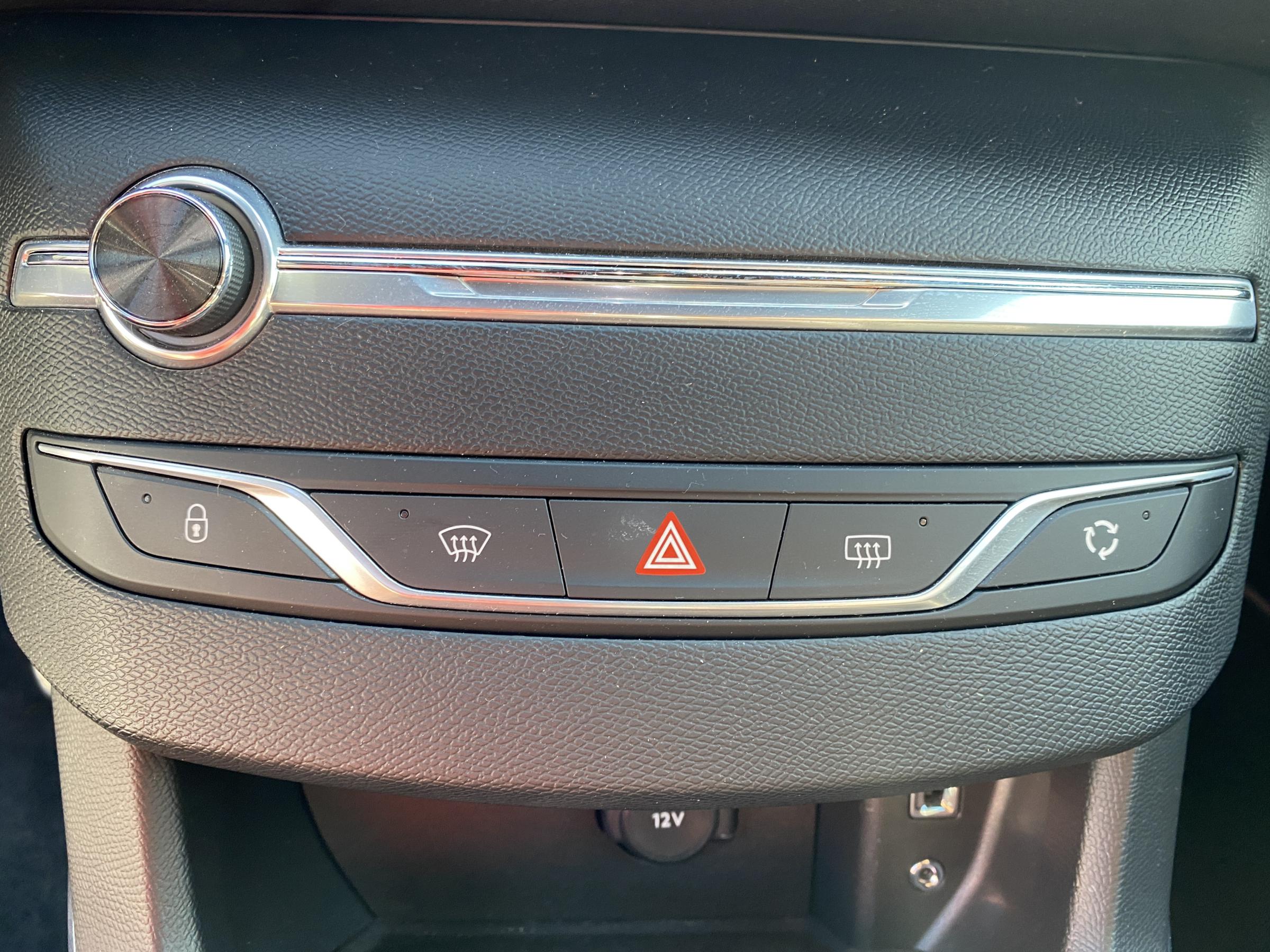 Peugeot 308, 2016 - pohled č. 20