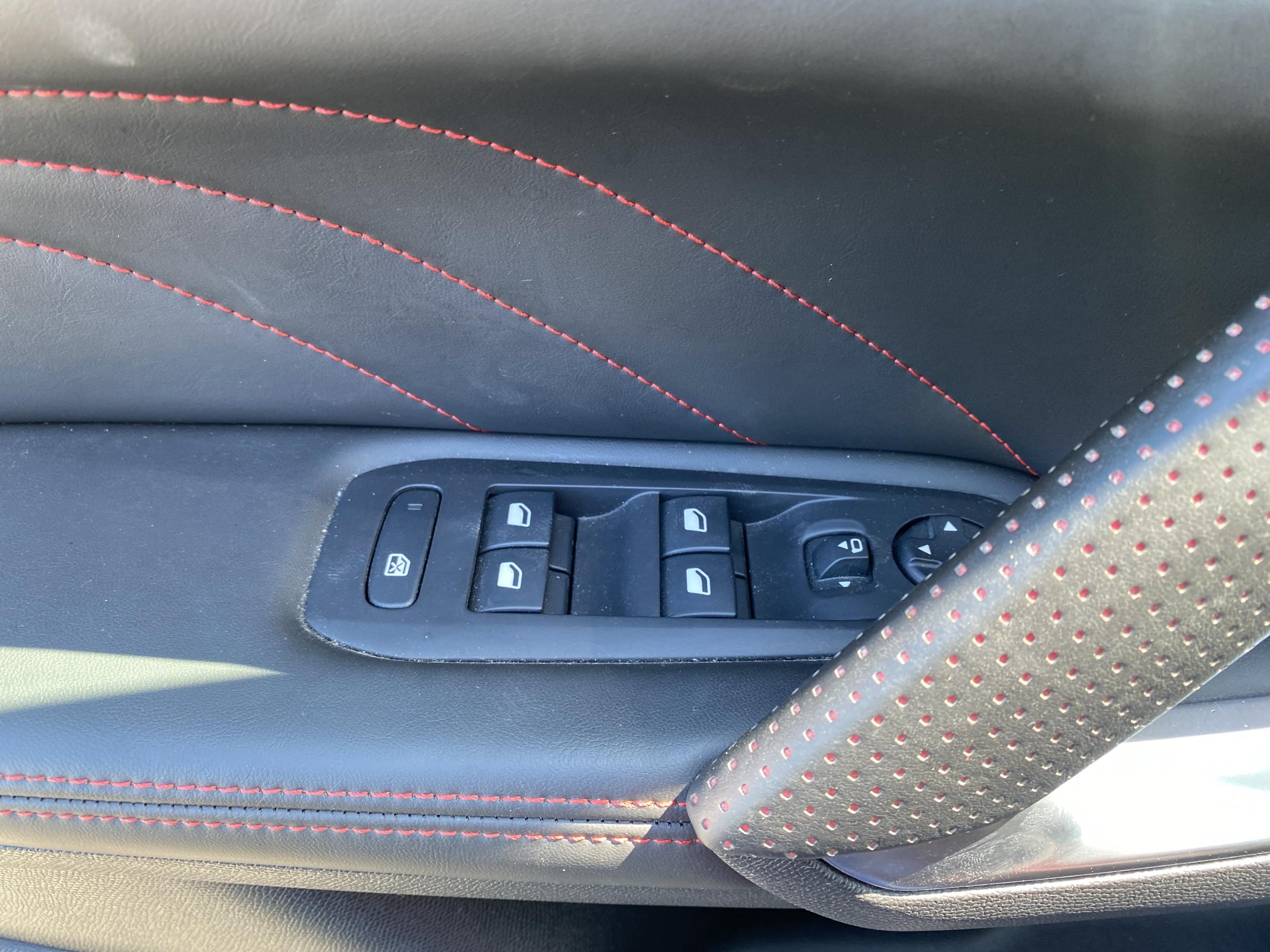 Peugeot 308, 2016 - pohled č. 24