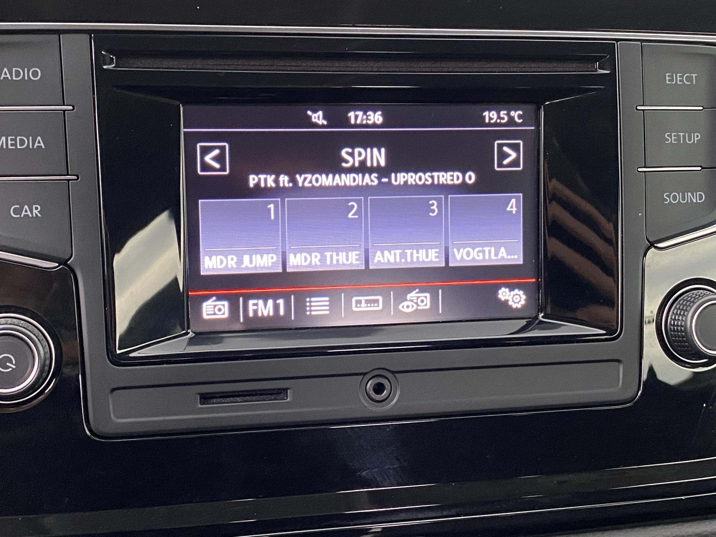 Volkswagen Touran, 2016 - pohled č. 16