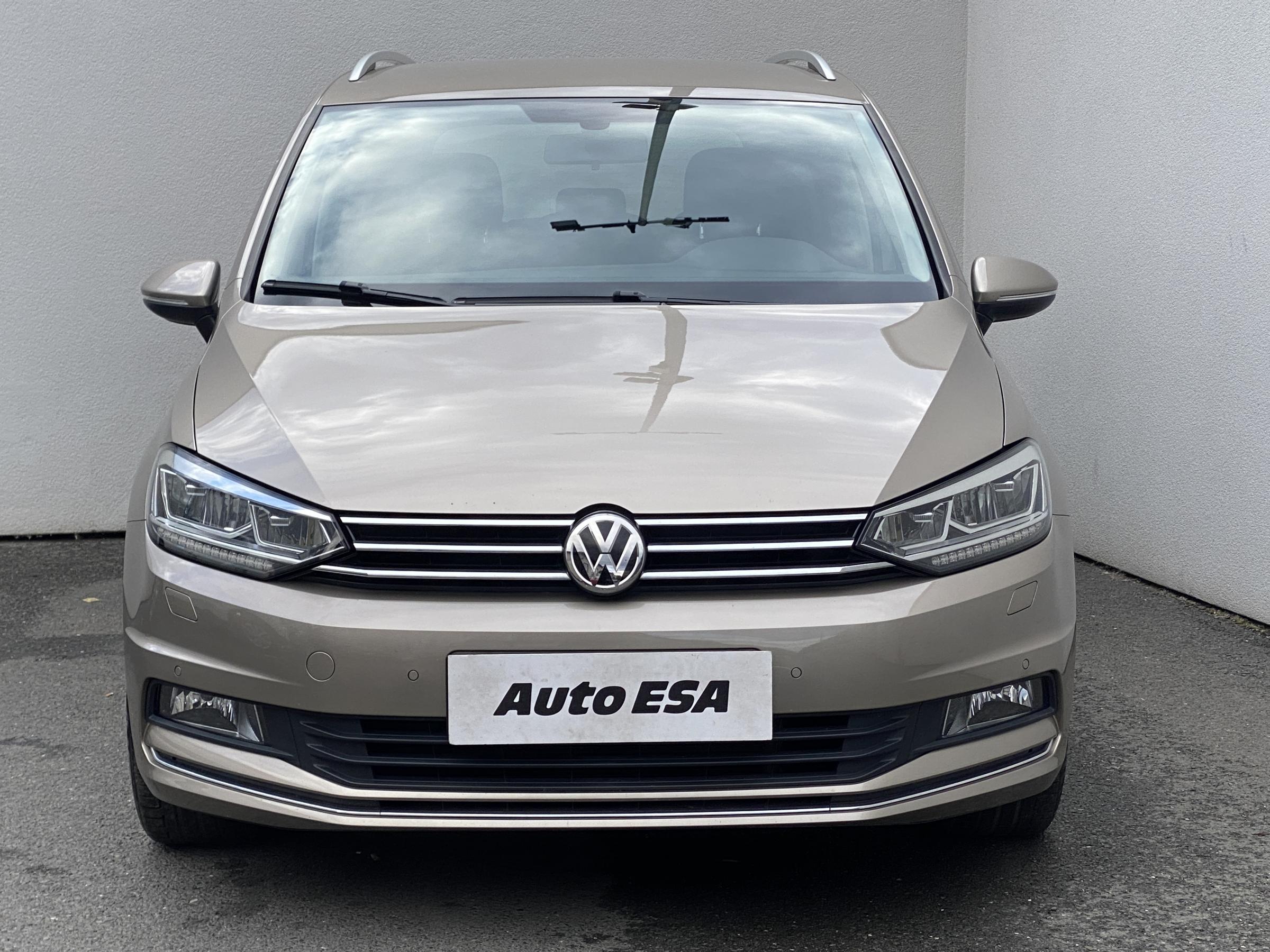 Volkswagen Touran, 2016 - pohled č. 2